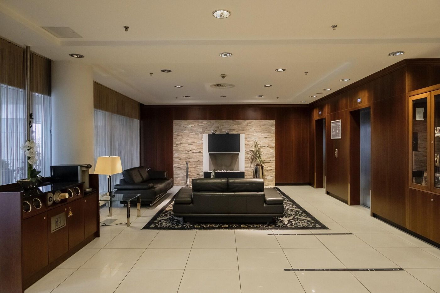 Courtyard By Marriott Düsseldorf Hafen - Germany - Düsseldorf - Lobby - 2