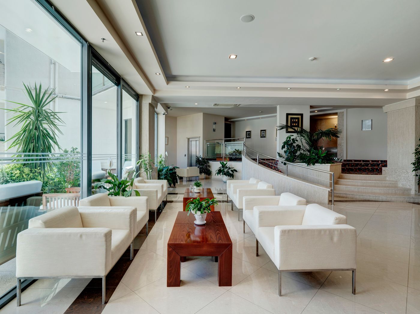 Monte-Casa-Spa-Wellness-de-Luxe-Lobby-49