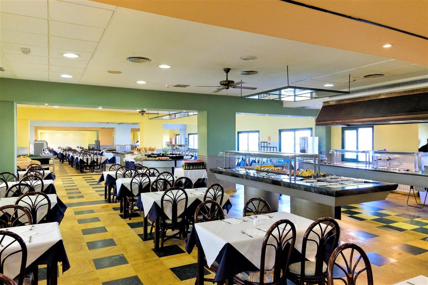 Alegria-Colonial-Mar-Restaurant-53