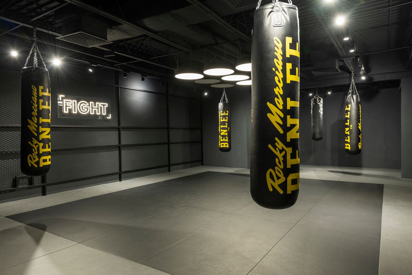 Le-Meridien-Dubai-Hotel---Conference-Centre-Sports-and-Entertainment-109