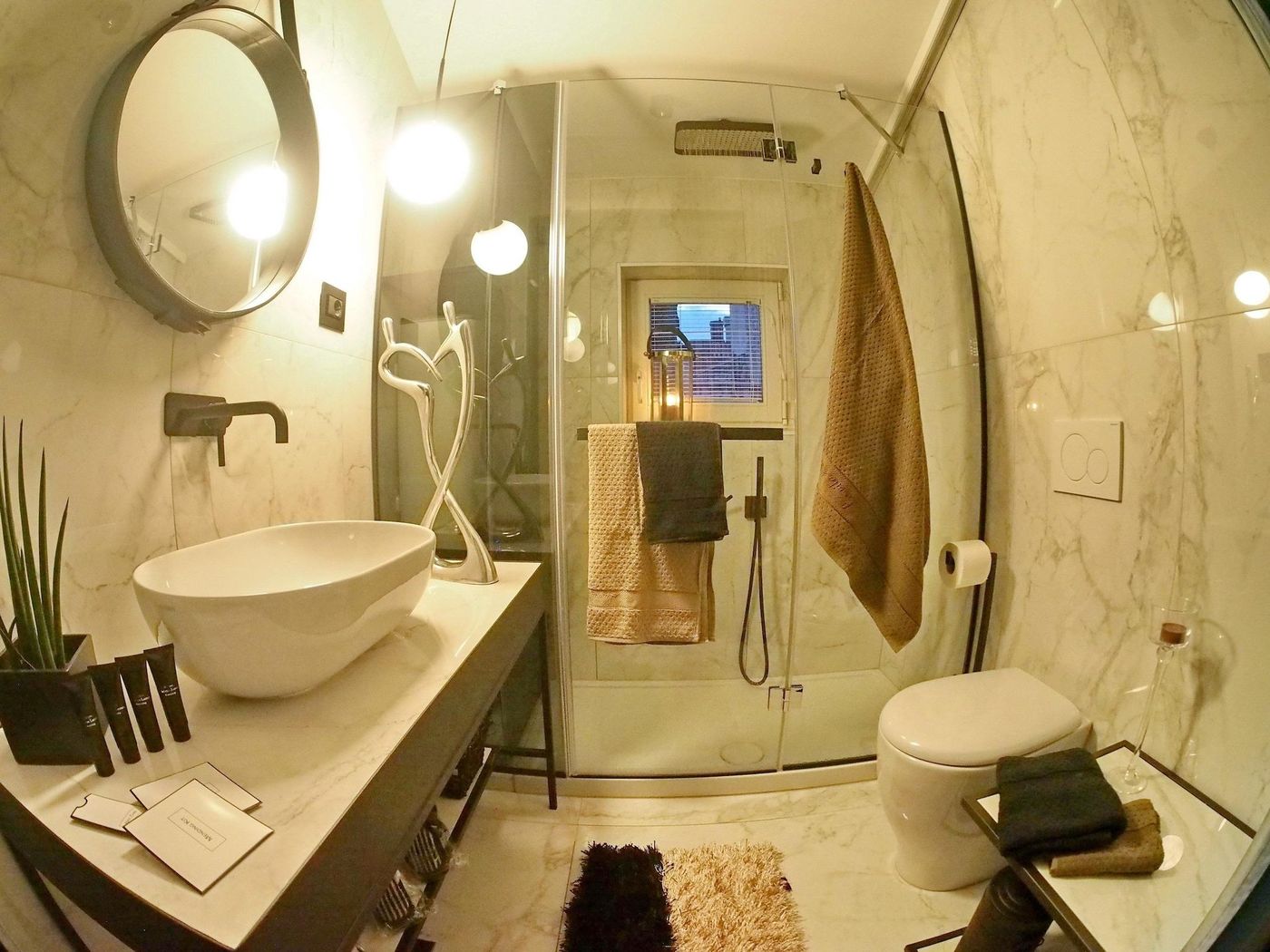 La-Vita-E-Bella-Ii-Room-42