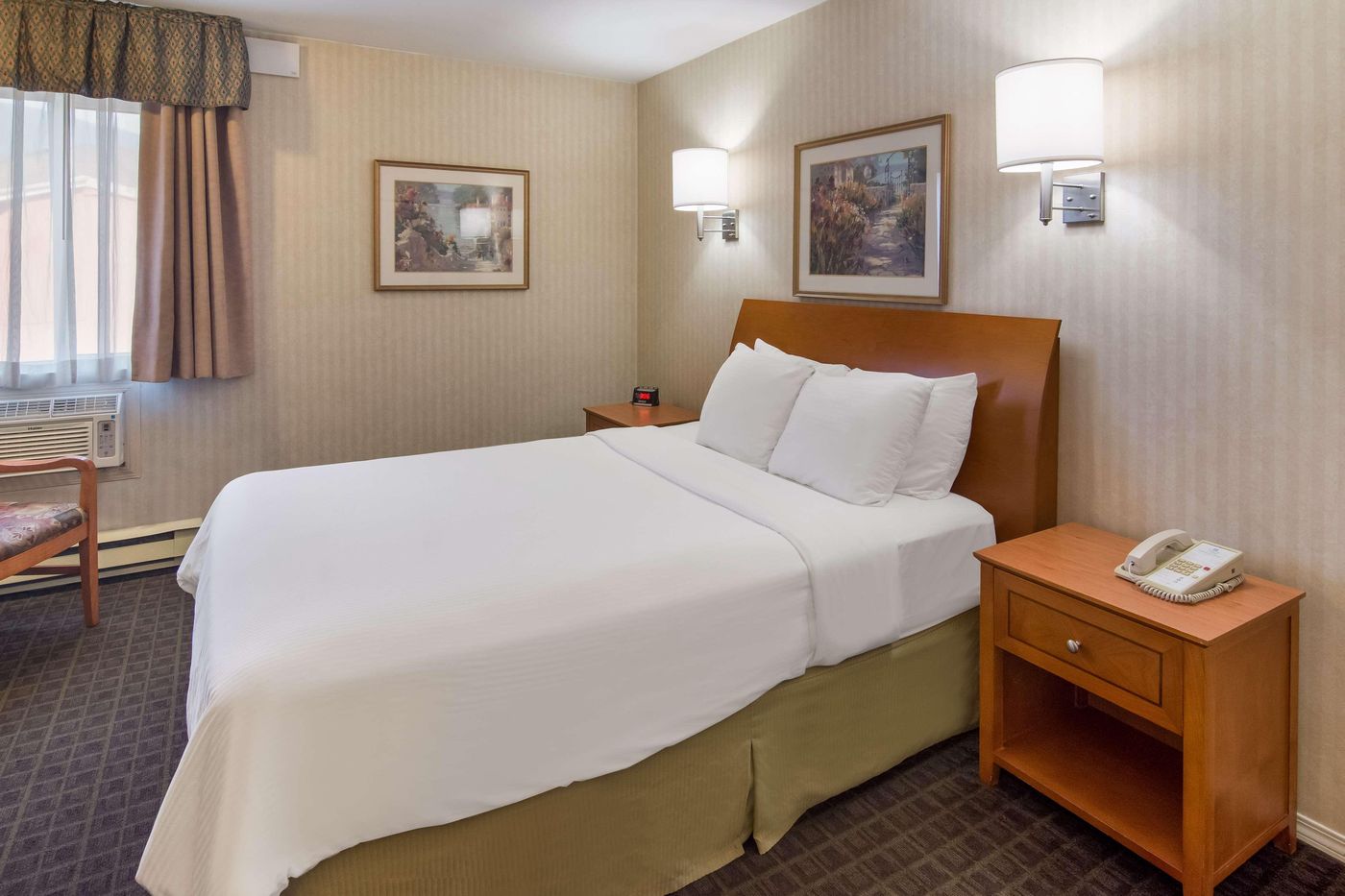 SureStay-by-Best-Western-North-Vancouver-Capilano-Room-17