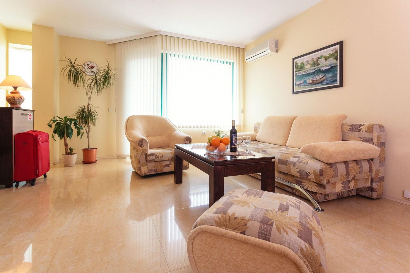 Bright-House-Room-12