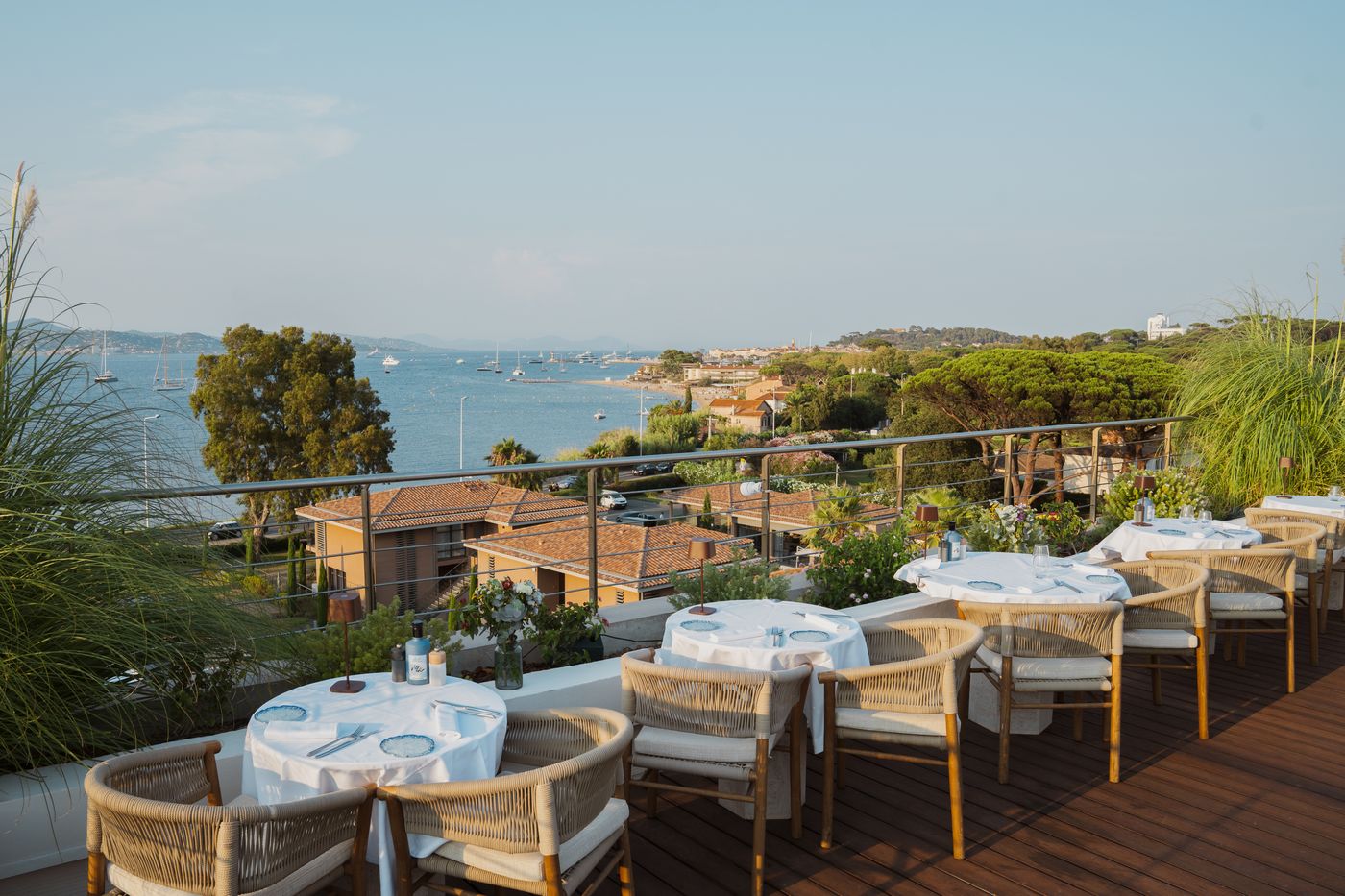 Kube-Hotel-St-Tropez-Terrace-17