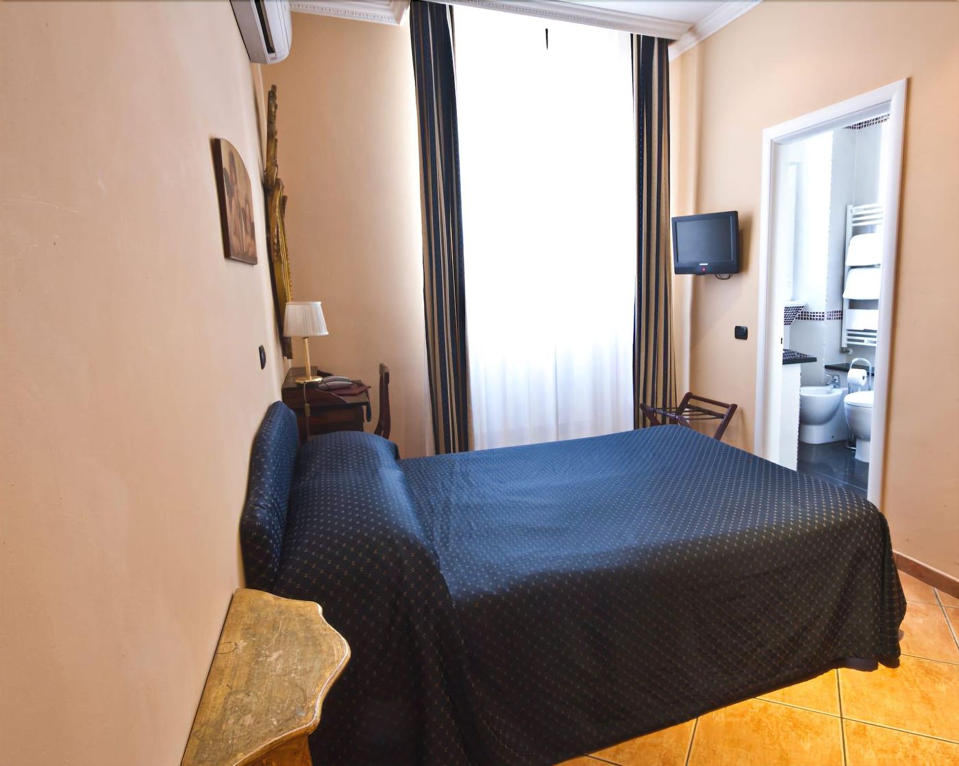 Hotel-Caracciolo-Room-36