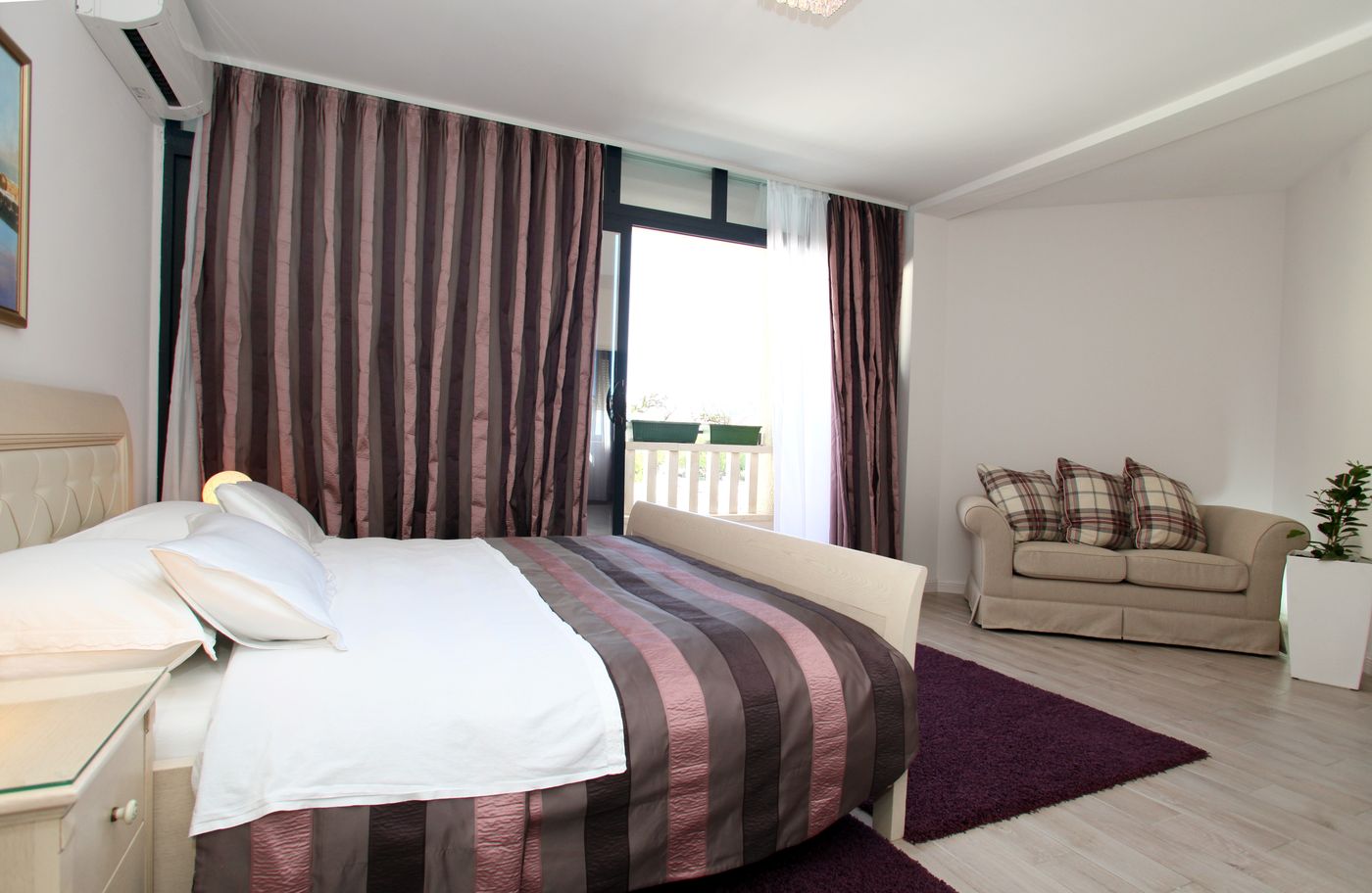 Aparthotel-Bellevue-Room-17