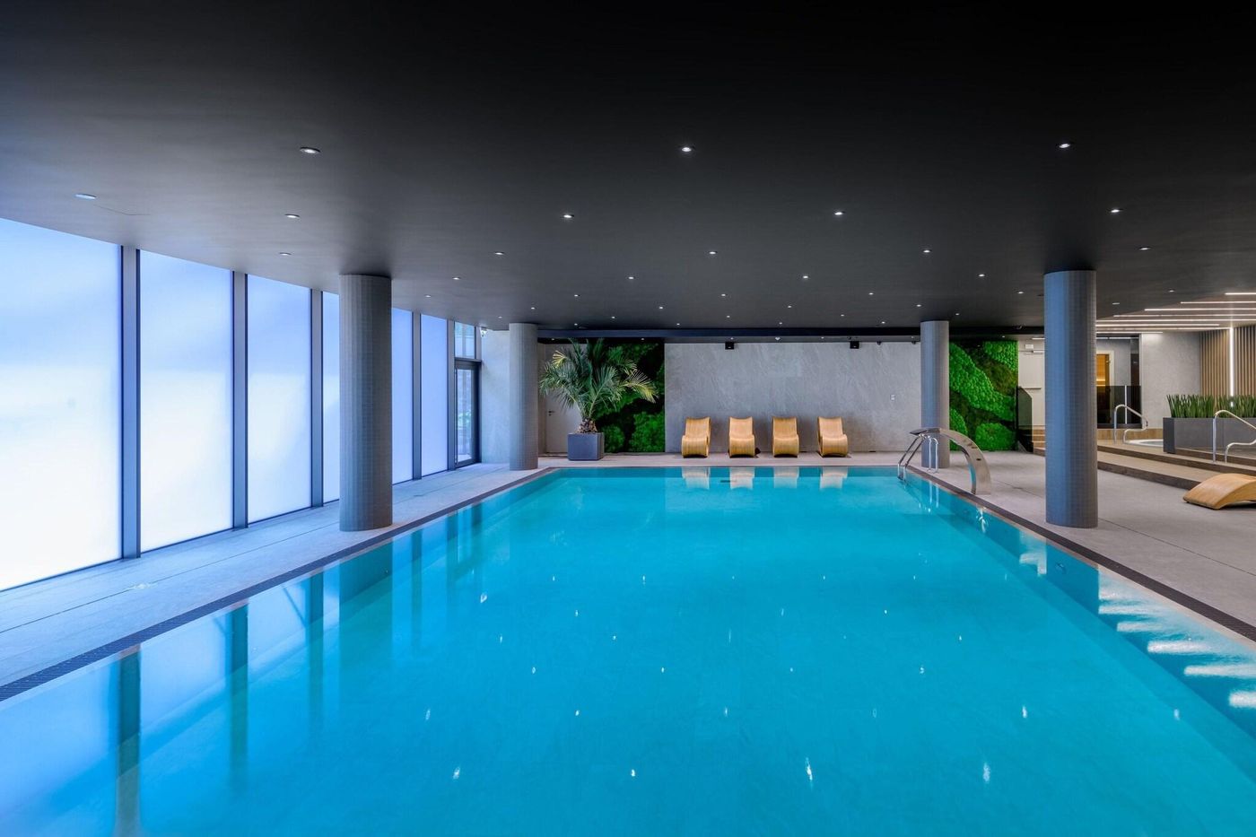 AC-Hotel-by-Marriott-Krakow-Pool-61