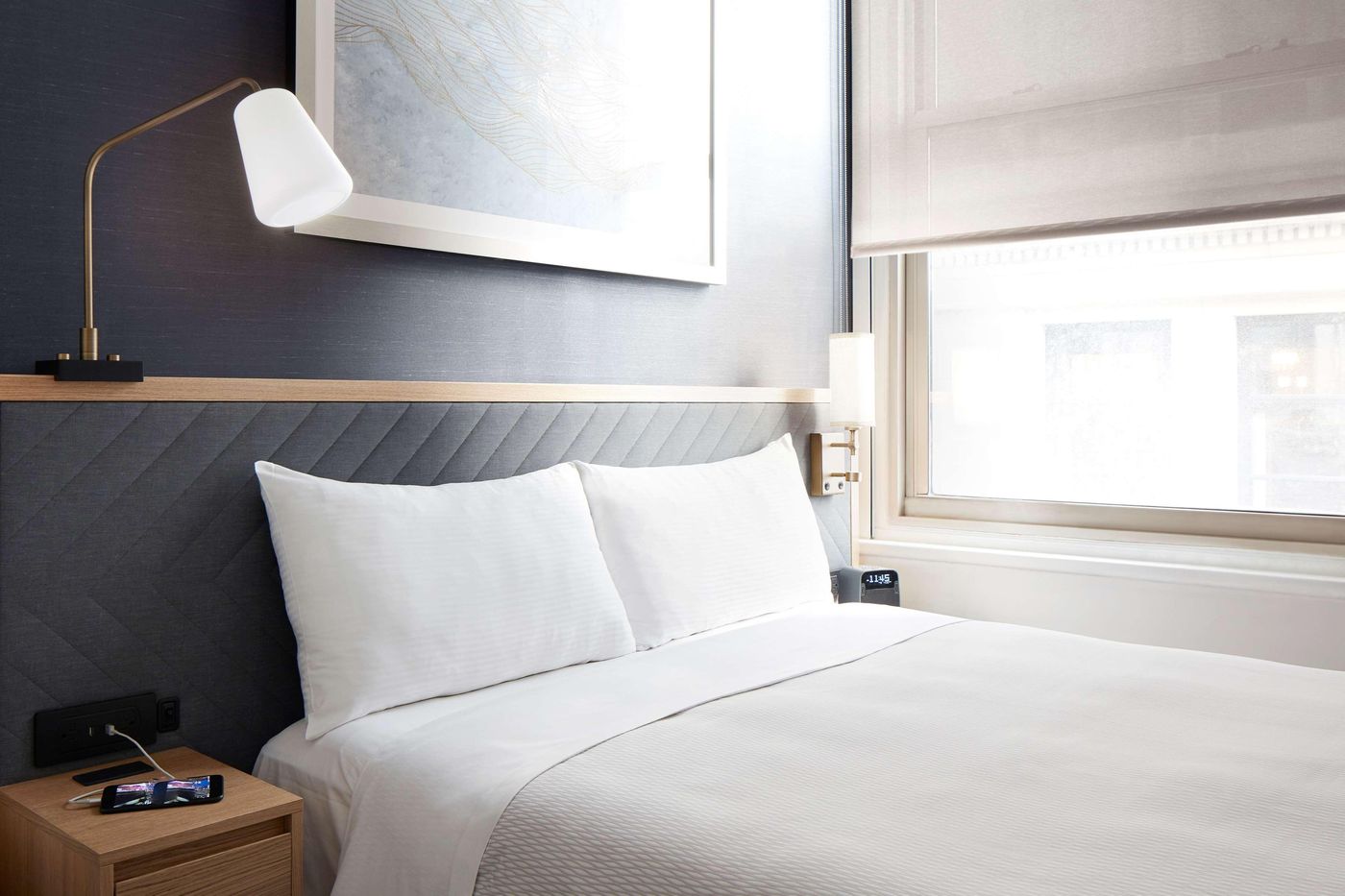 Radisson-Hotel-New-York-Wall-Street-Room-28