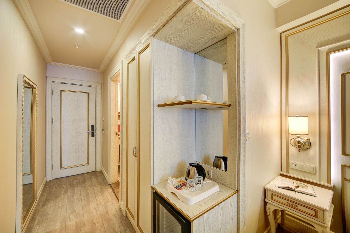 Halifaks-Hotel-Room-29