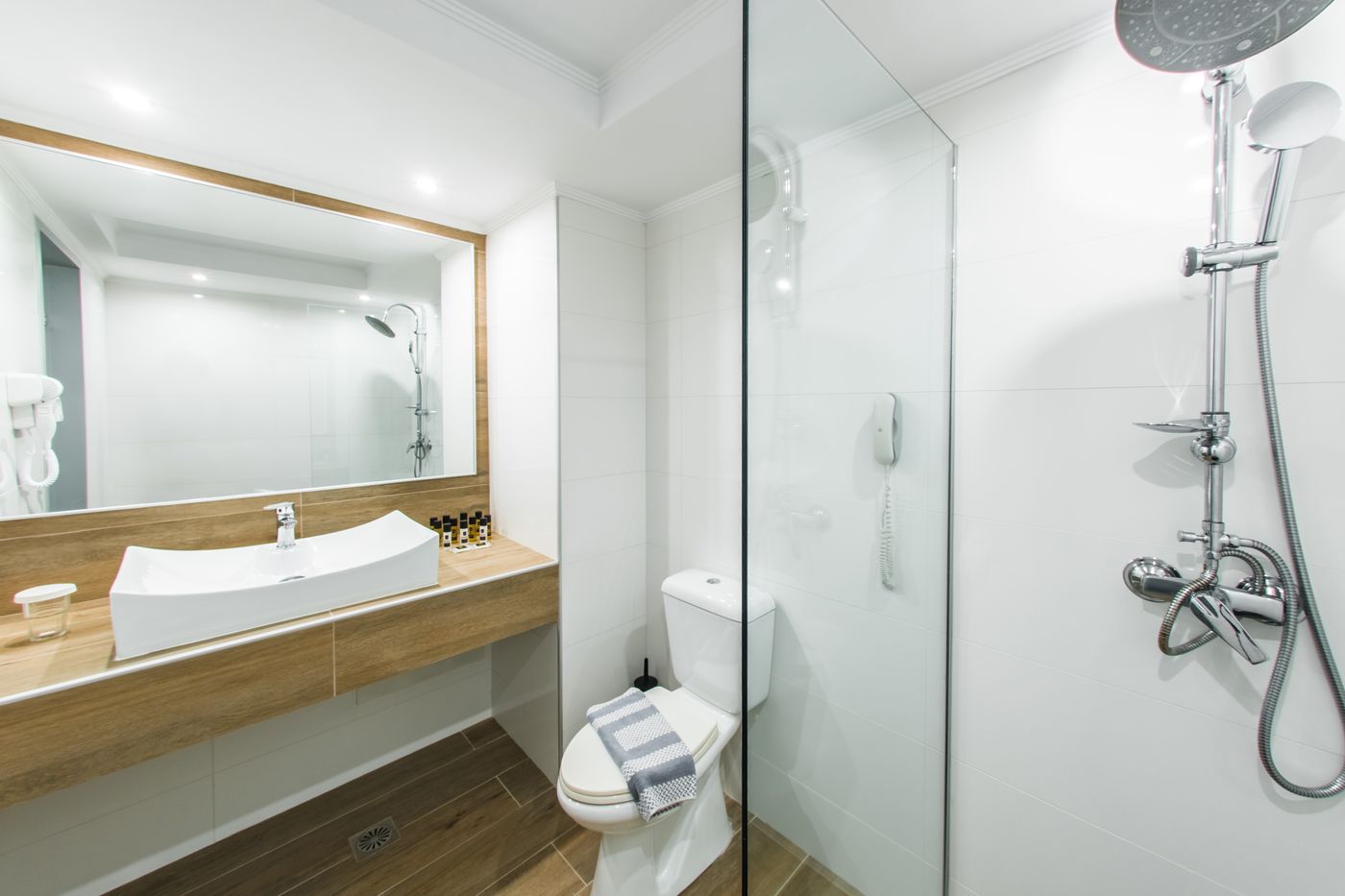 Kresten-Palace-Room-35