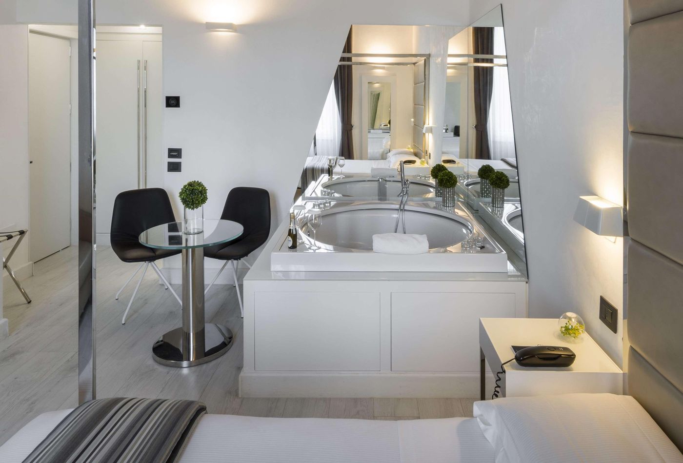 Lhp-River-Boutique-Hotel---Spa-Room-7