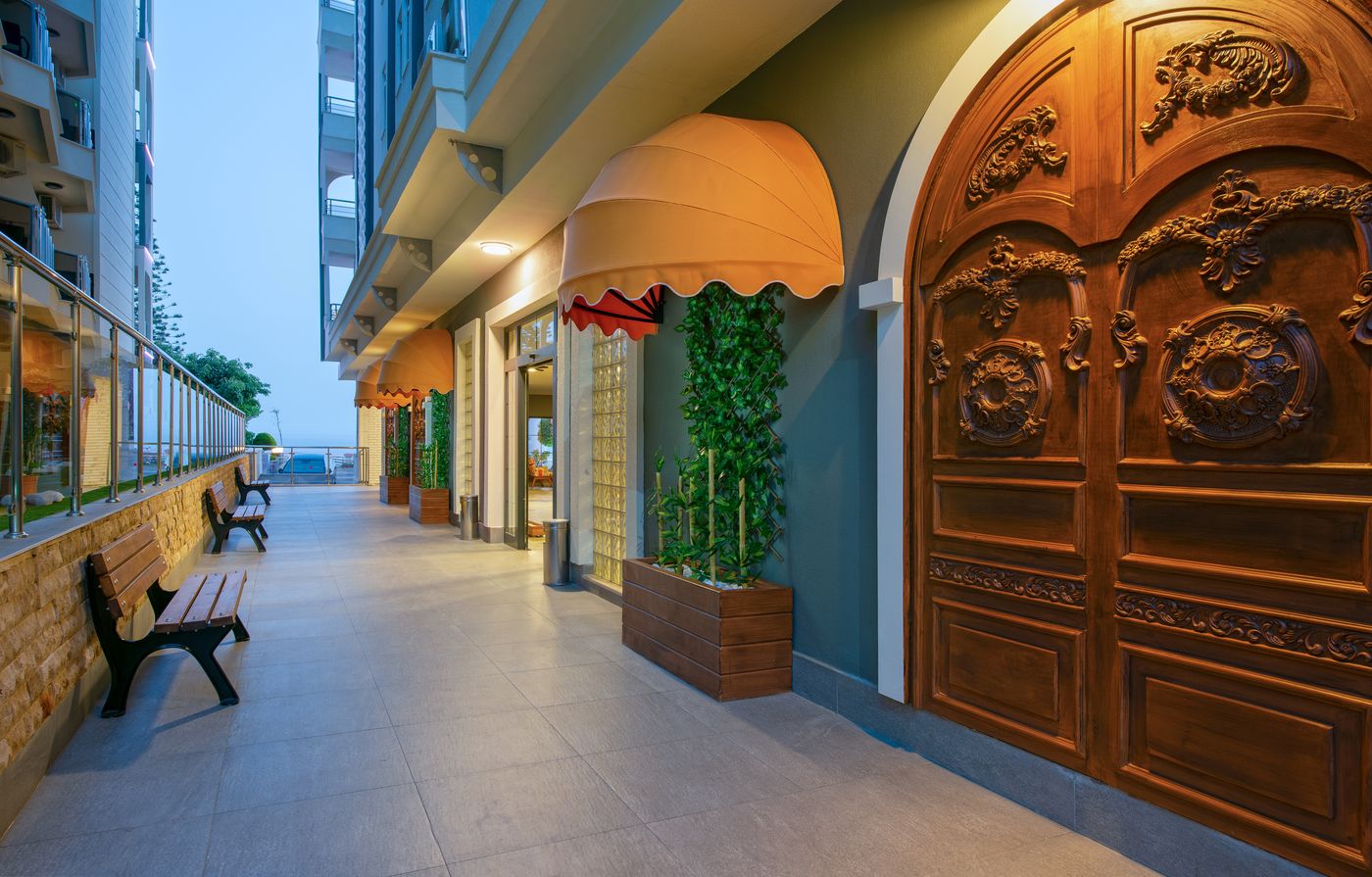 Monart-City-Hotel-Terrace-7