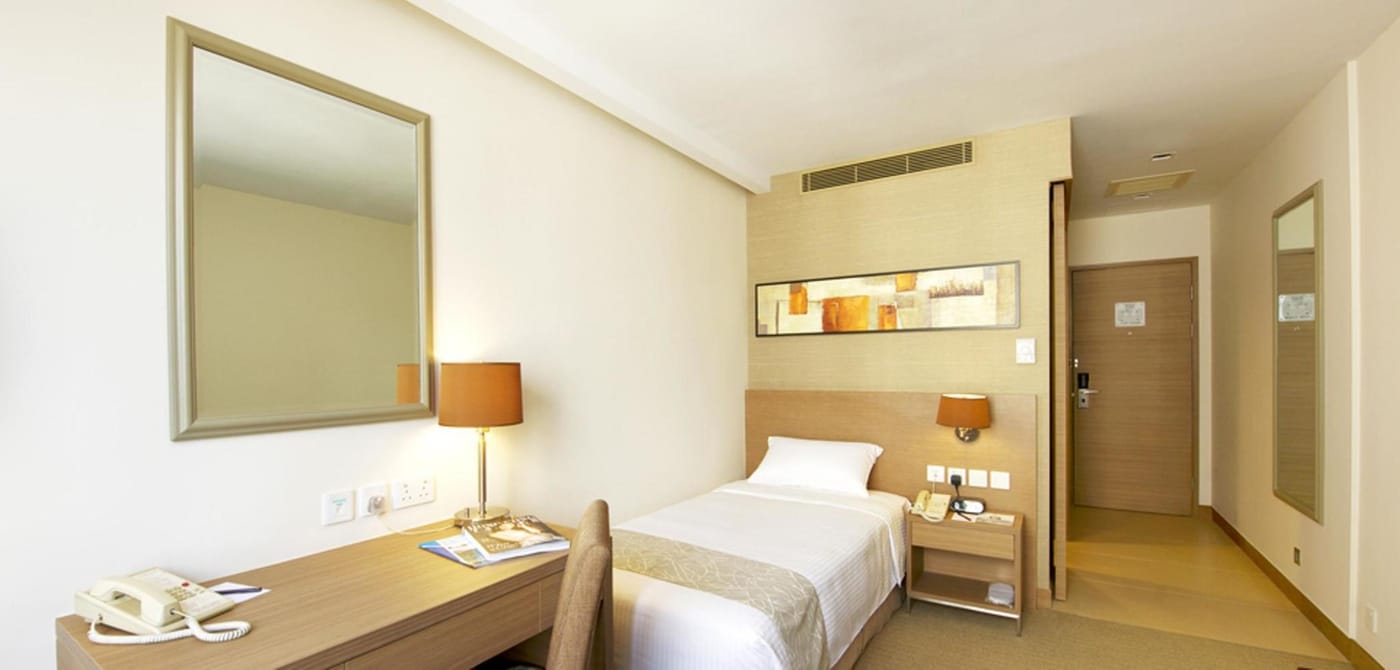 The-Salisbury---YMCA-of-Hong-Kong-Room-17