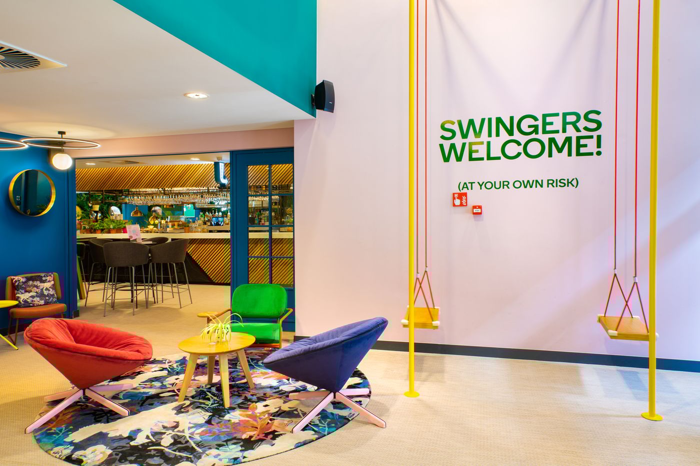 B-B-Hotel-Brussels-Centre-Louise-Lobby-48