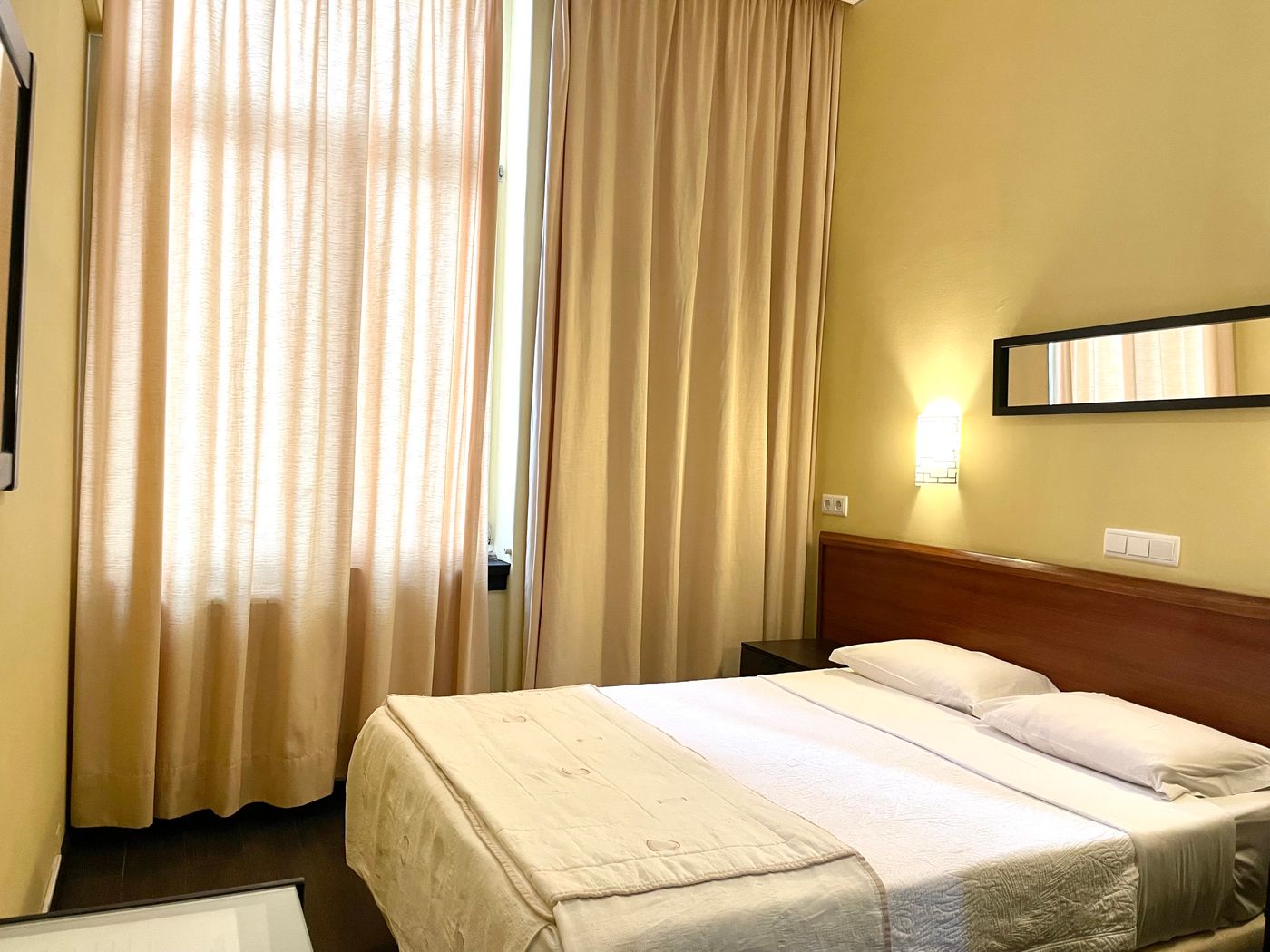 Universal - Portugal - PORTO - Room - 1