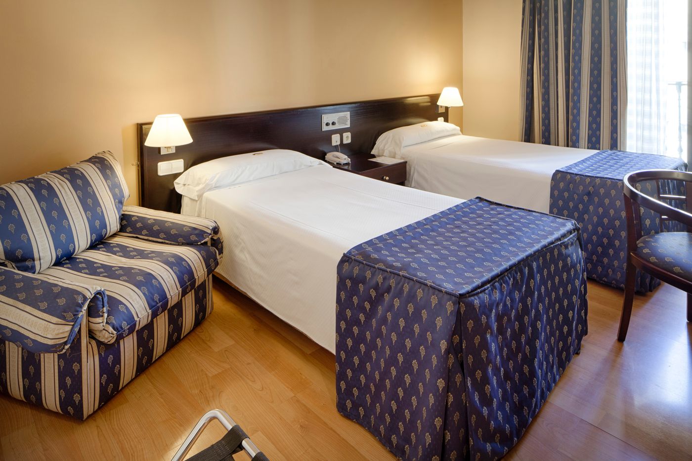 Atlantis-Spain-BARCELONA-Room-10