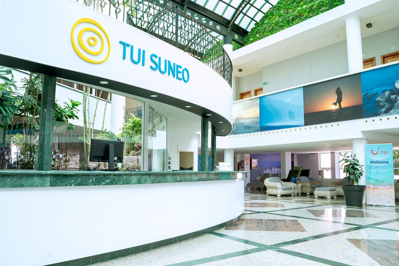 Hotel-LIVVO-Drago-Park-Lobby-56