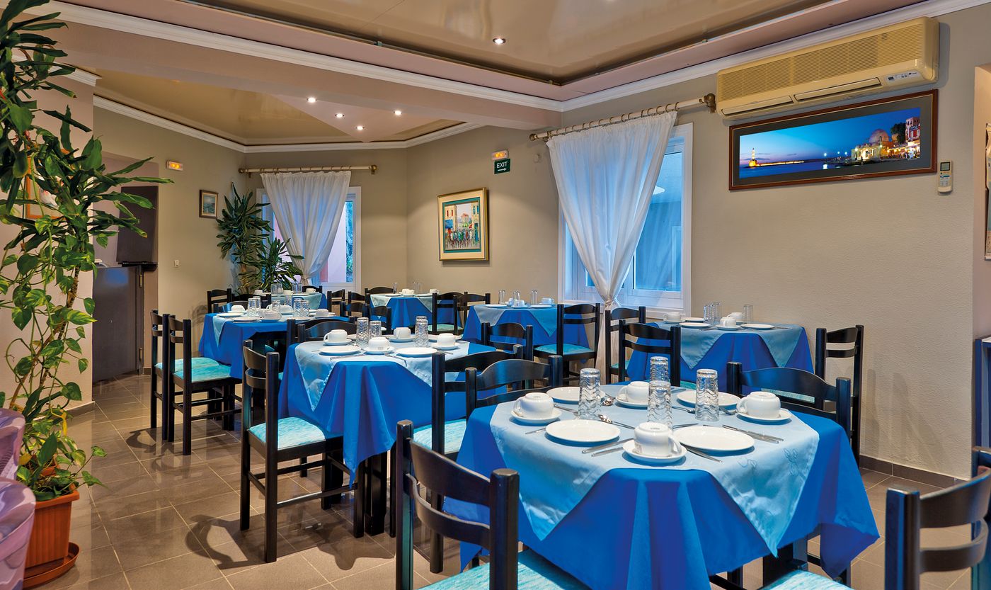 Koukouras Apartments