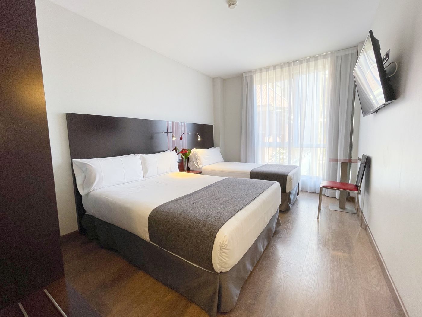 Sant Antoni-Spain-BARCELONA-Room-5