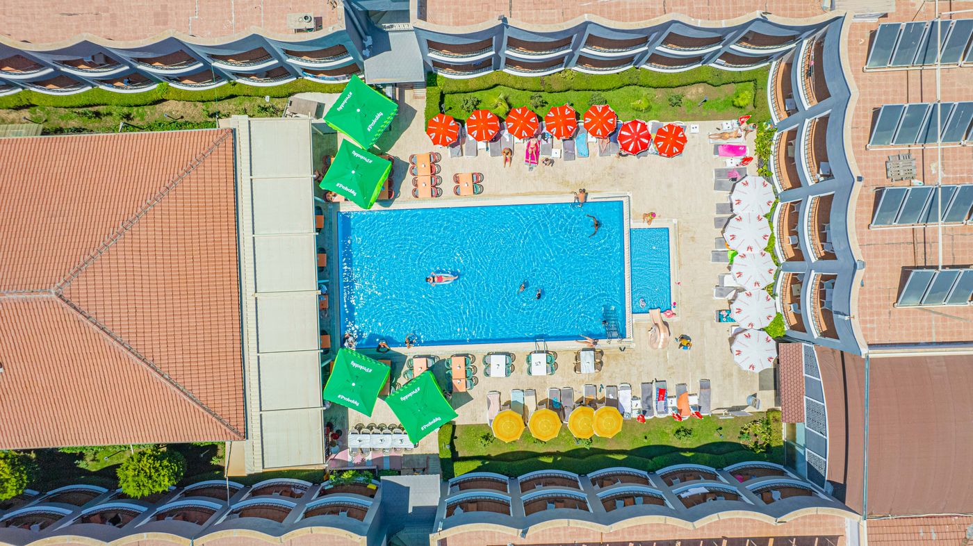 Sayanora-Hotel-Pool-16