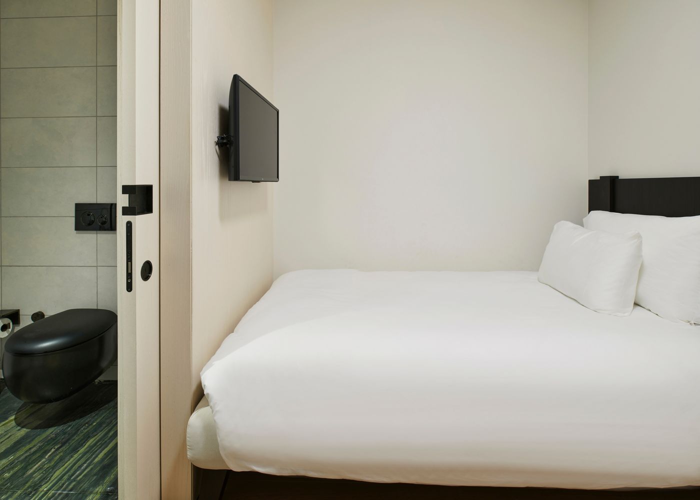 Hilton-Bodrum-Turkbuku-Resort---Spa-Room-45