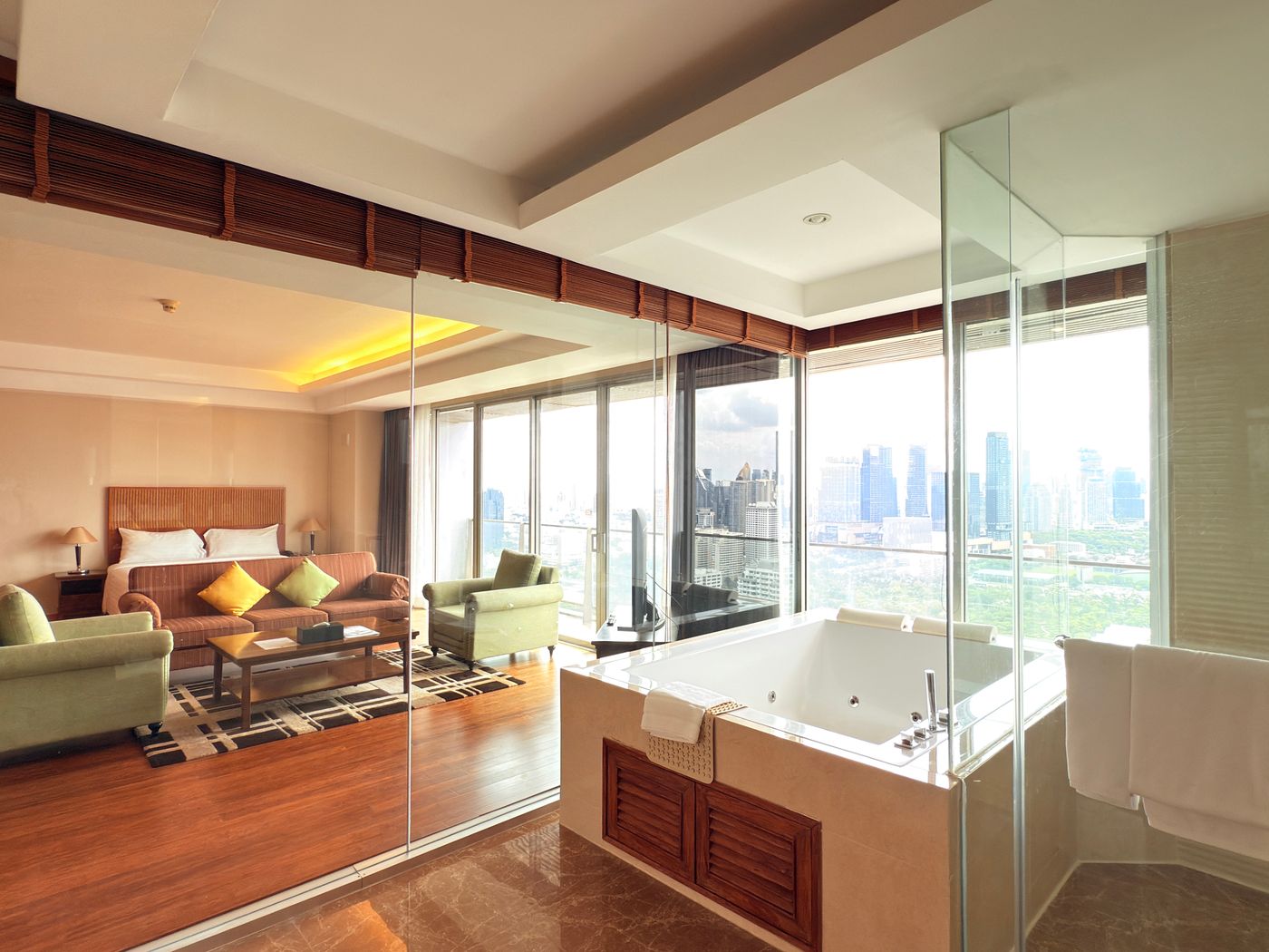 Column-Bangkok-Room-41