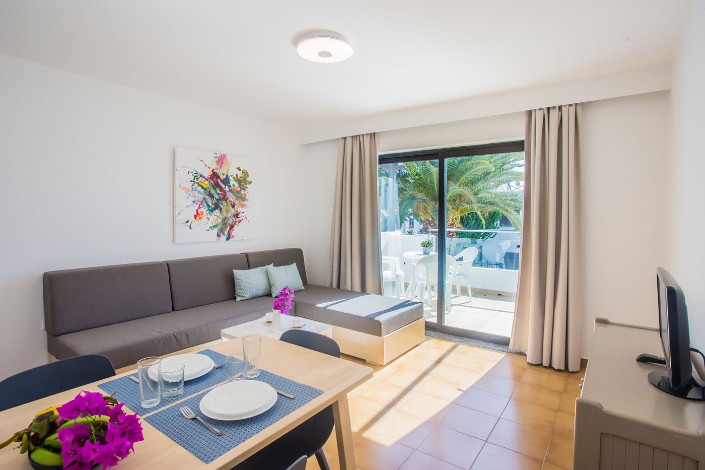 Los-Tulipanes-Room-20