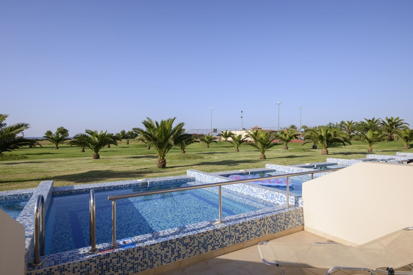 Vantaris-Palace-Room-11