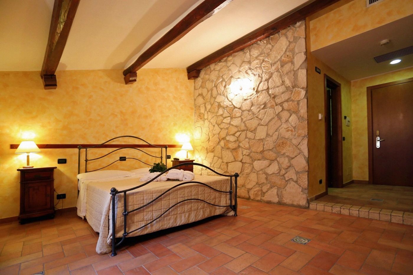 Hotel-L-Aquila-Room-14