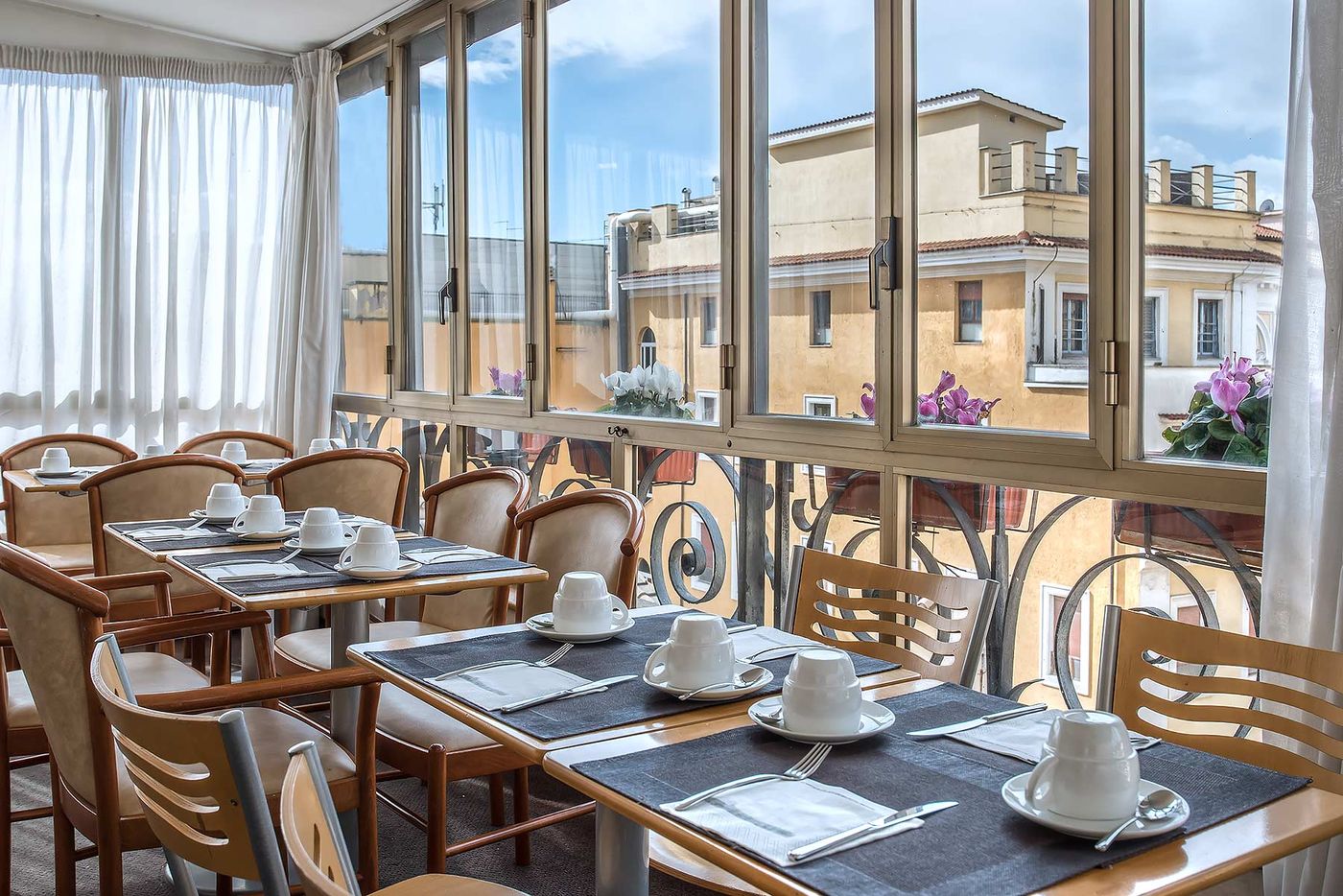 Hotel-Tritone-Terrace-2