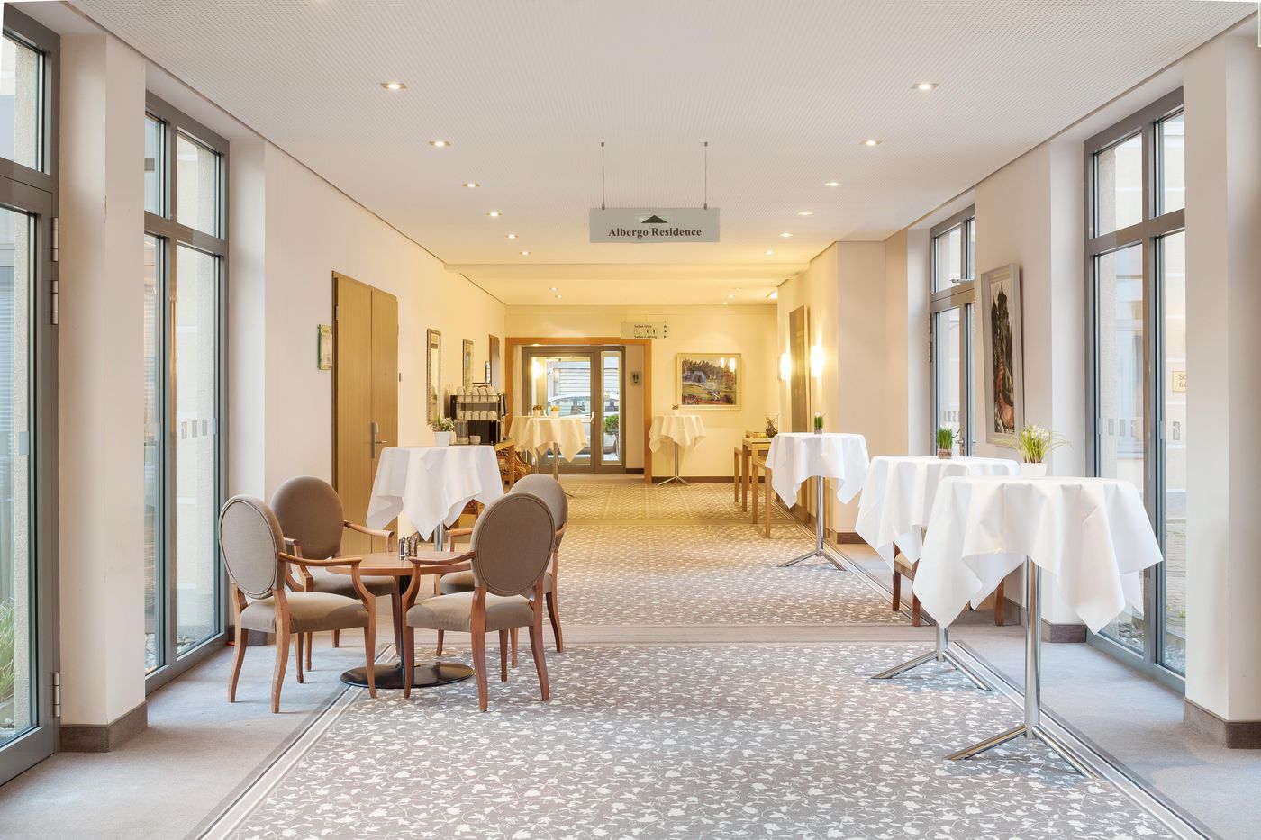 Holiday Inn Nürnberg City Centre-Germany-Nuernberg-Lobby-9