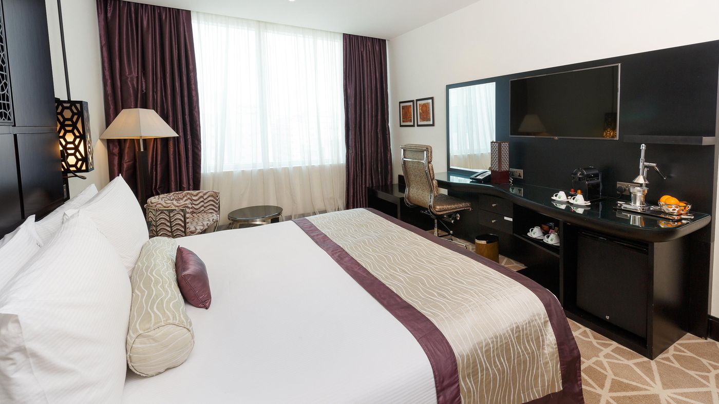 Holiday-Inn-Dubai-Al-Barsha-Room-26