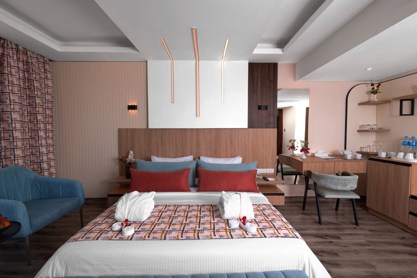 New - Amwaj Oyoun Hotel and Resort