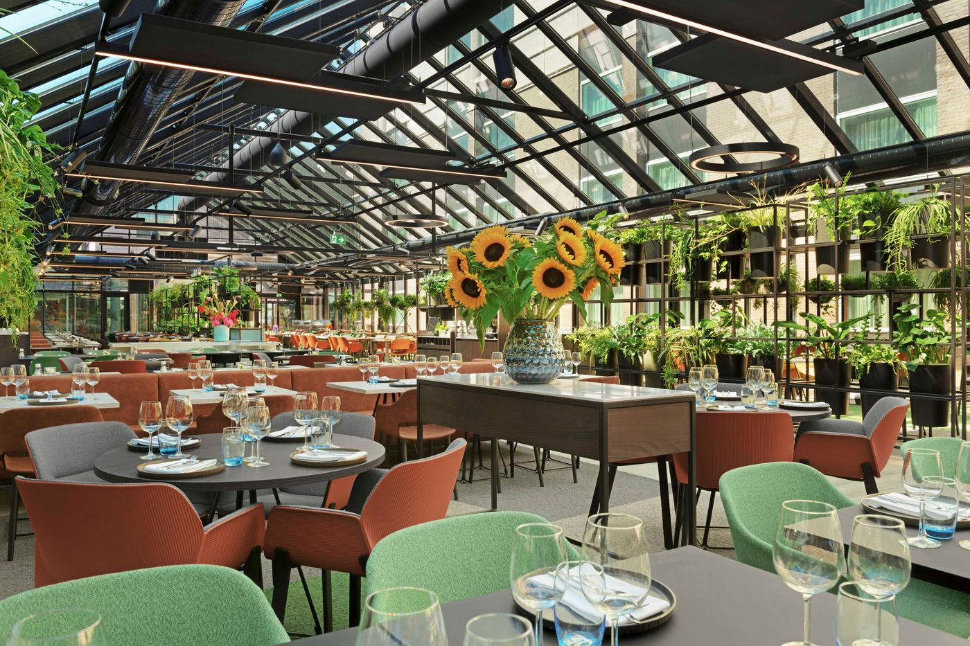 NH-Amsterdam-Schiphol-Airport-Restaurant-3