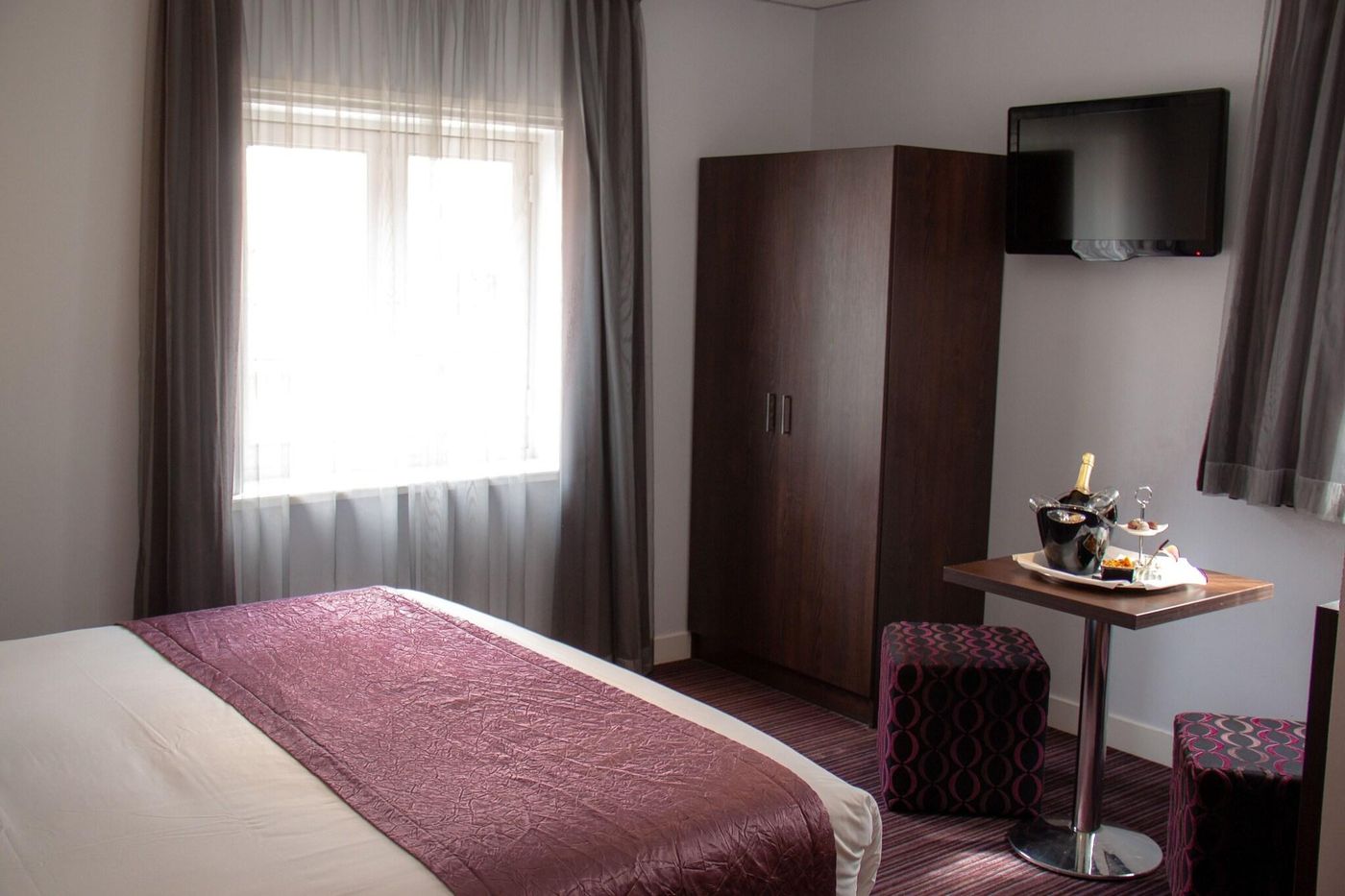 Luxer-Netherlands-Amsterdam-Room-10