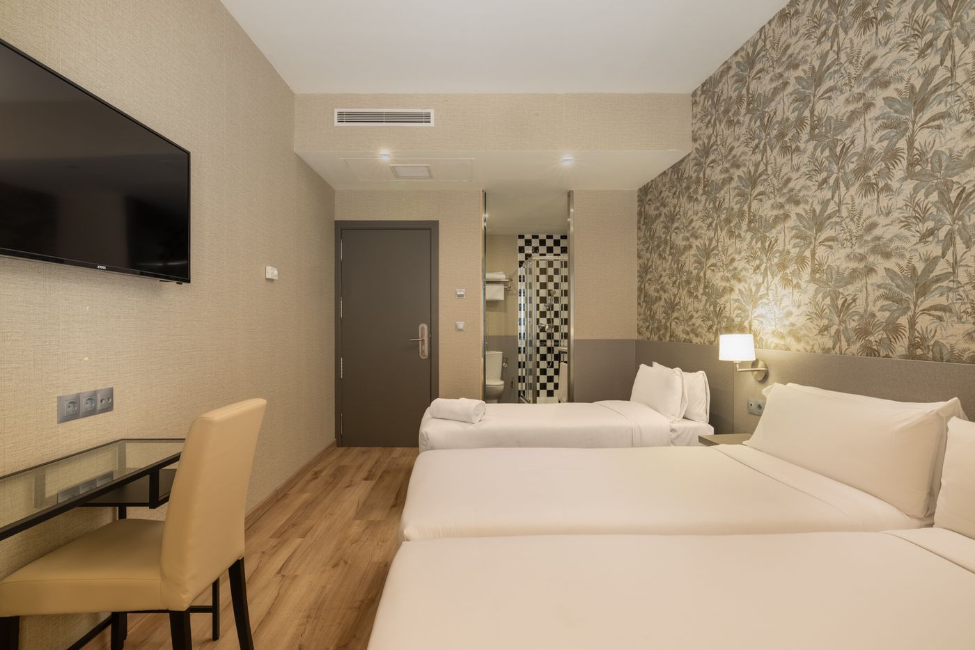 Avenida-Gran-Via-Room-23