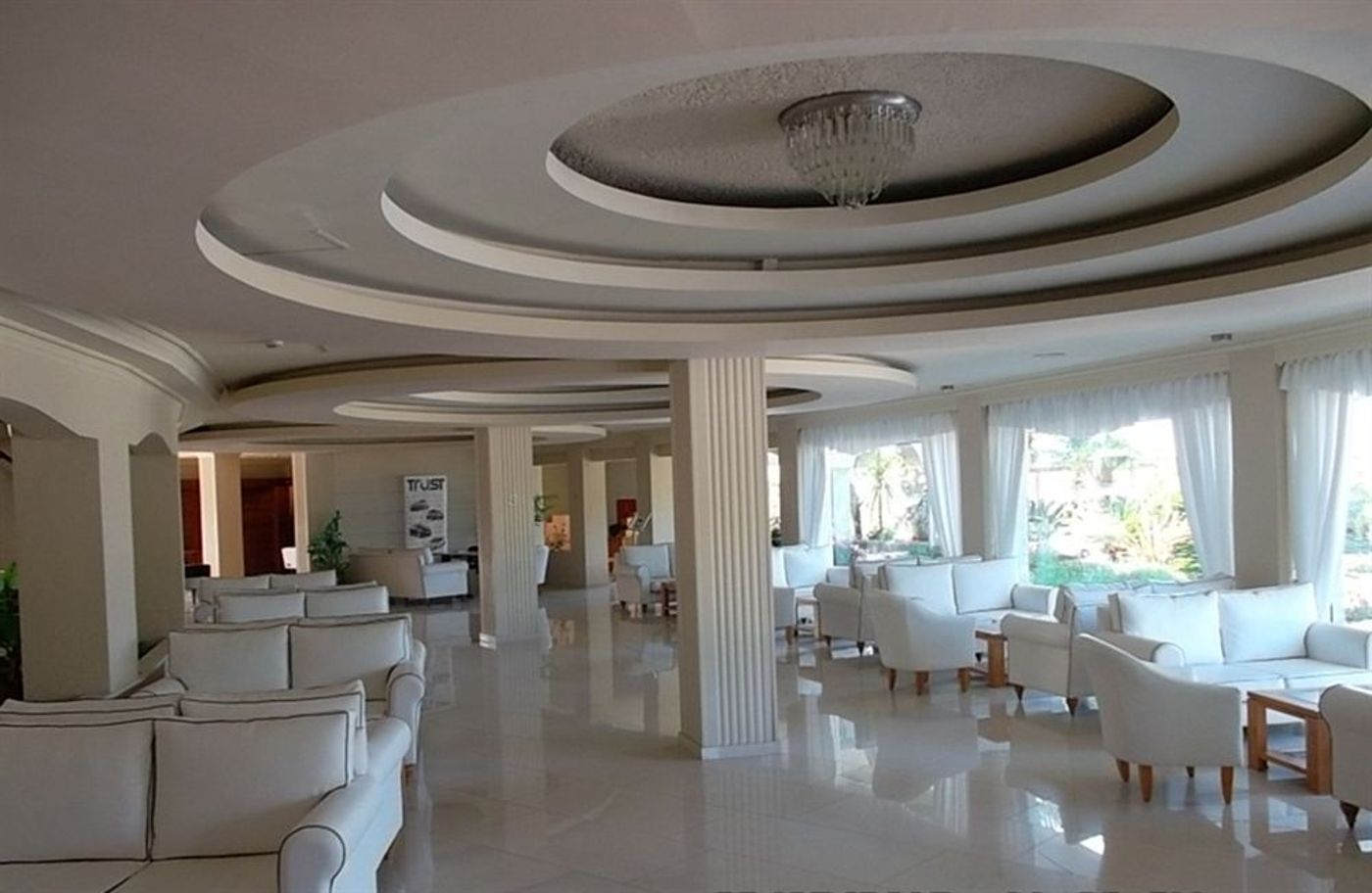 Sandy-Beach-Lobby-19