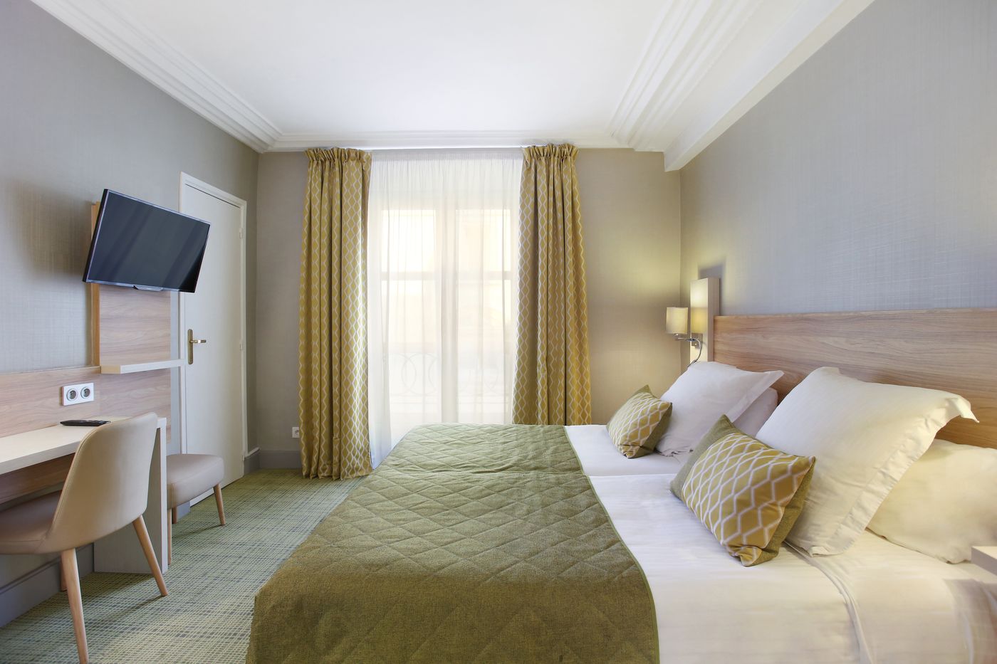 Lautrec-Opera-Room-24