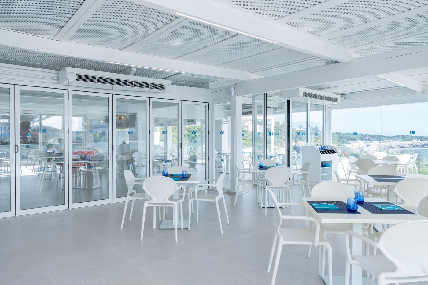 Carema-Beach-Menorca-Restaurant-37