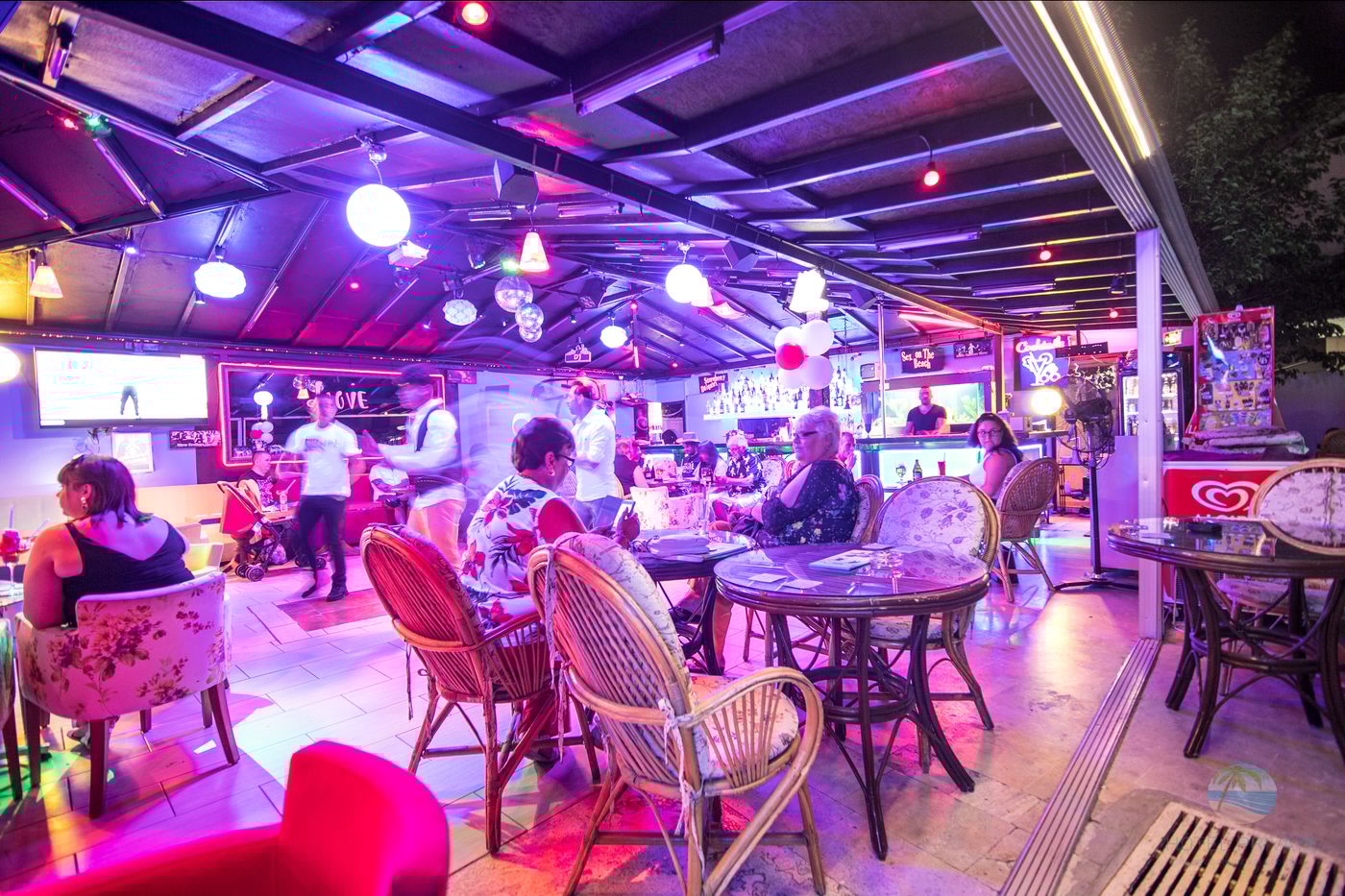 Private-Hotel-Bar-53