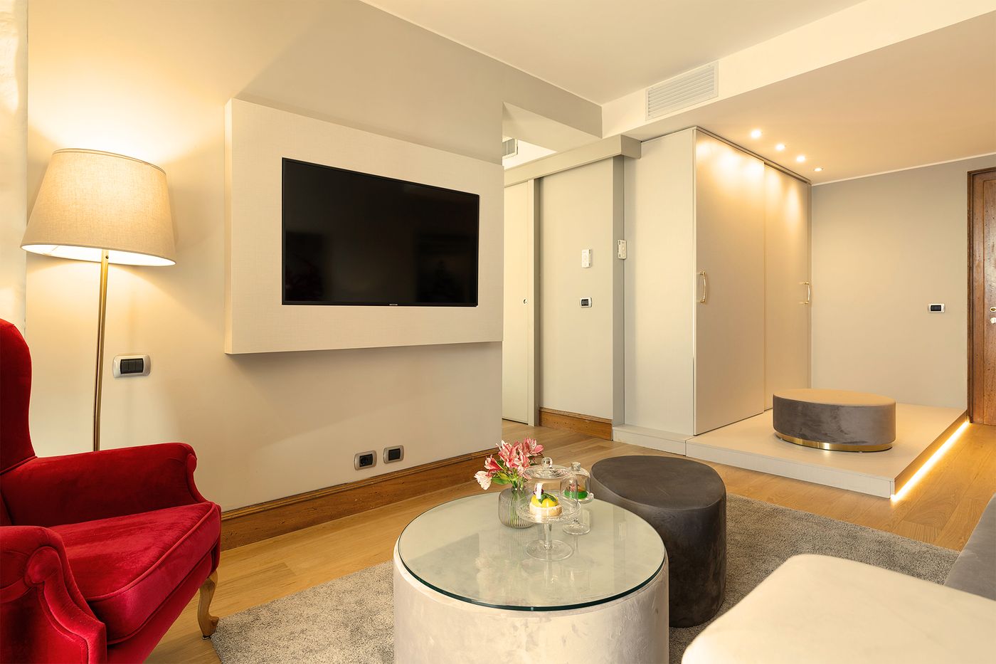 Mazzaro-Sea-Palace-Room-28