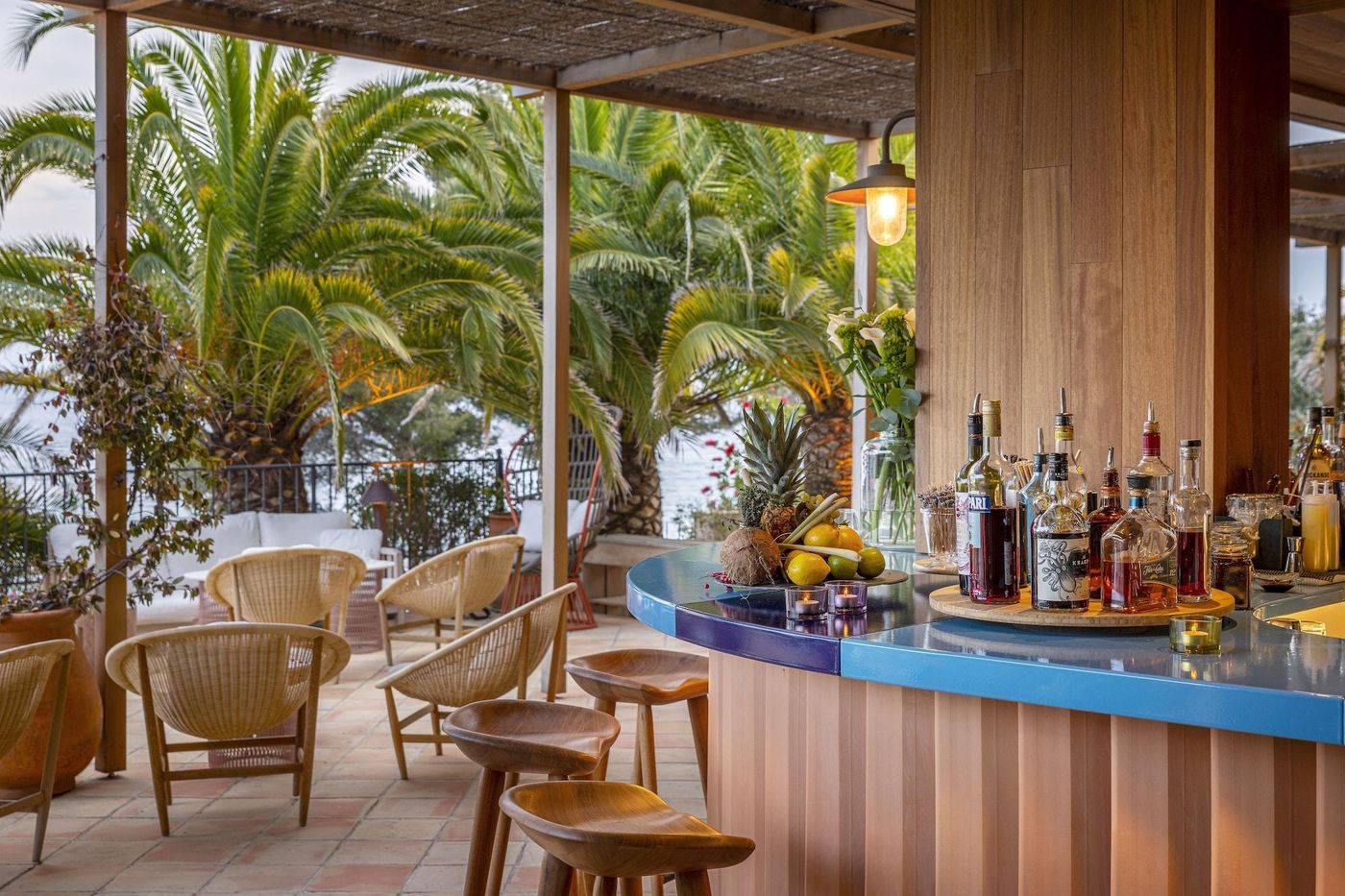 Hotel-Le-Bailli-de-Suffren-Bar-17