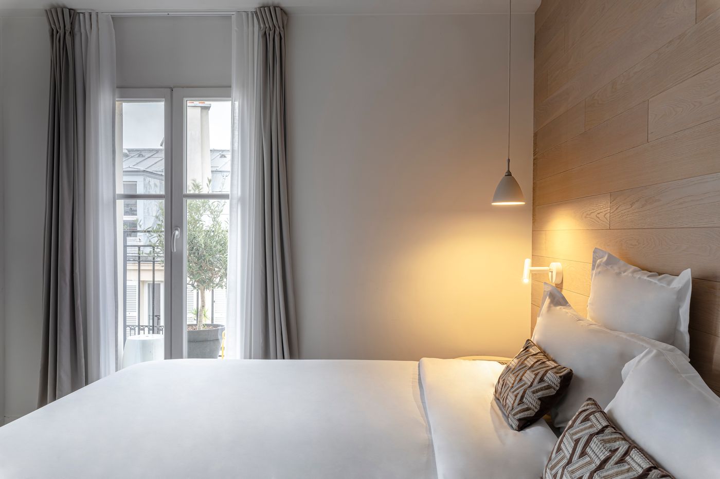 9Hotel-Opera-Room-15