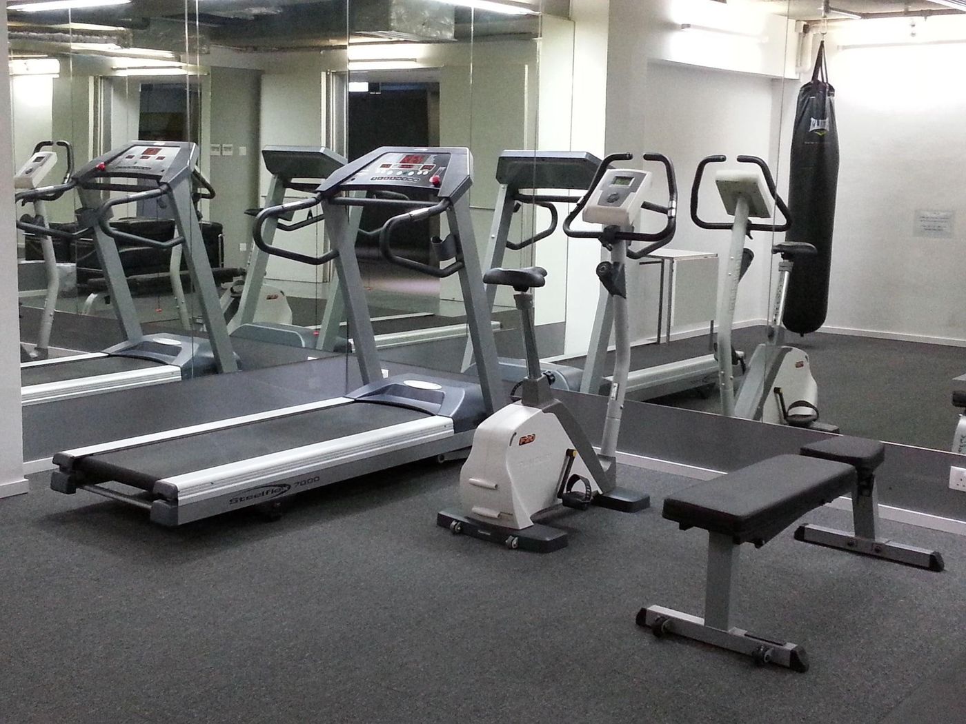 60-West-Hotel-Sports-and-Entertainment-14