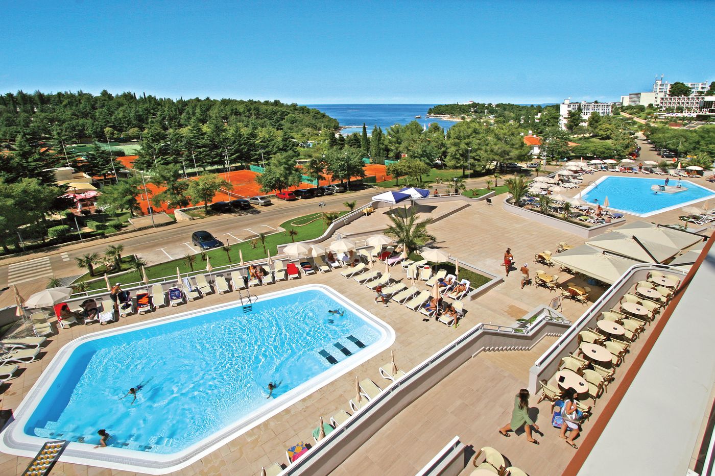 Hotel-Albatros-Plava-Laguna-Pool-3