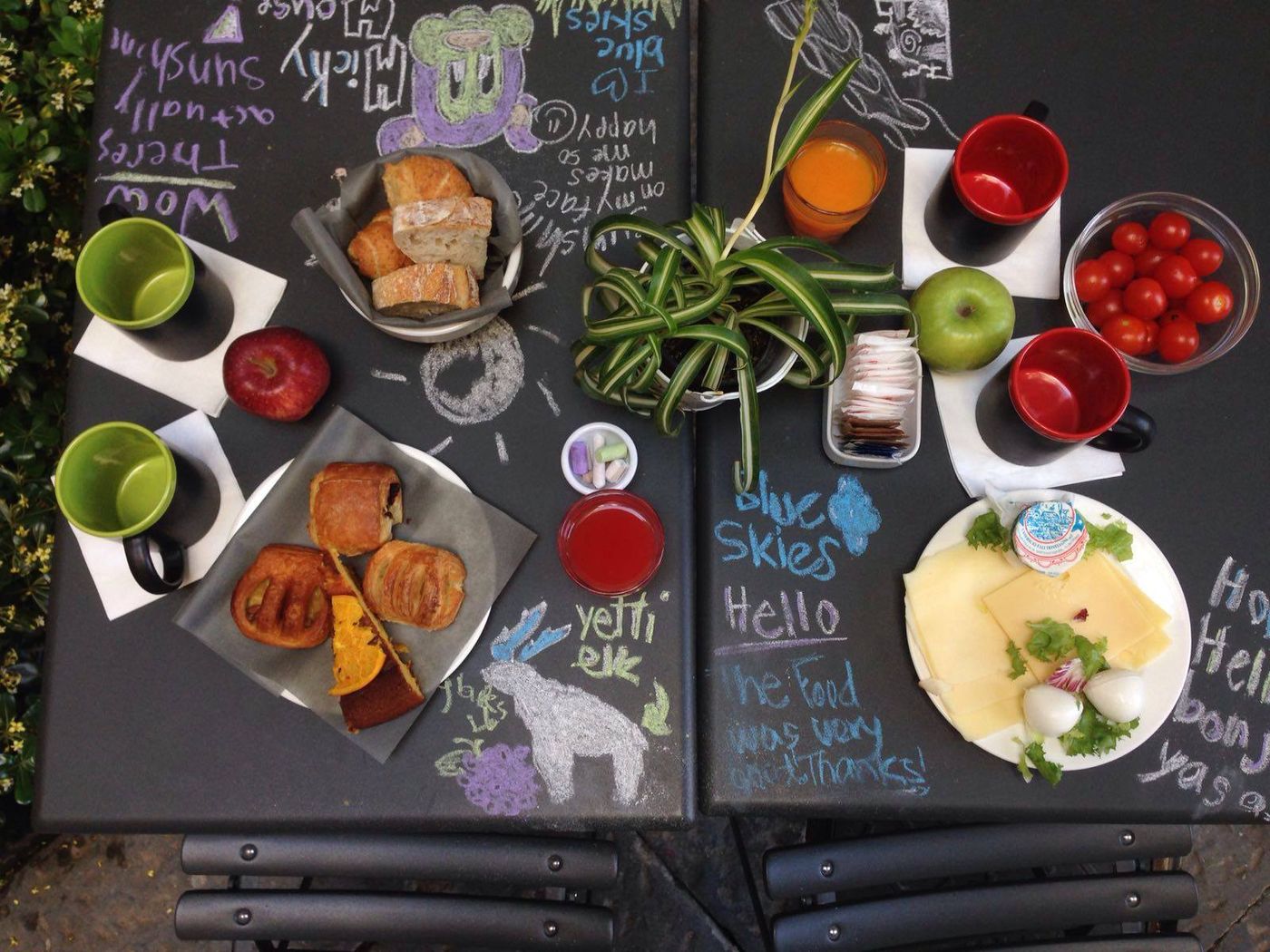 Piazza Bellini - Italy - NAPLES - Restaurant - 8