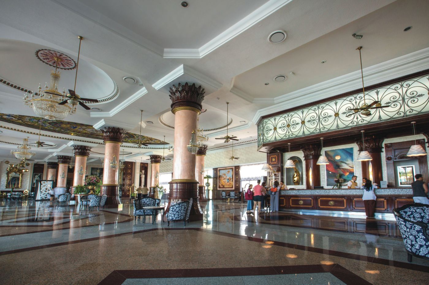 Riu-Palace-Las-Americas-All-Inclusive-Lobby-50