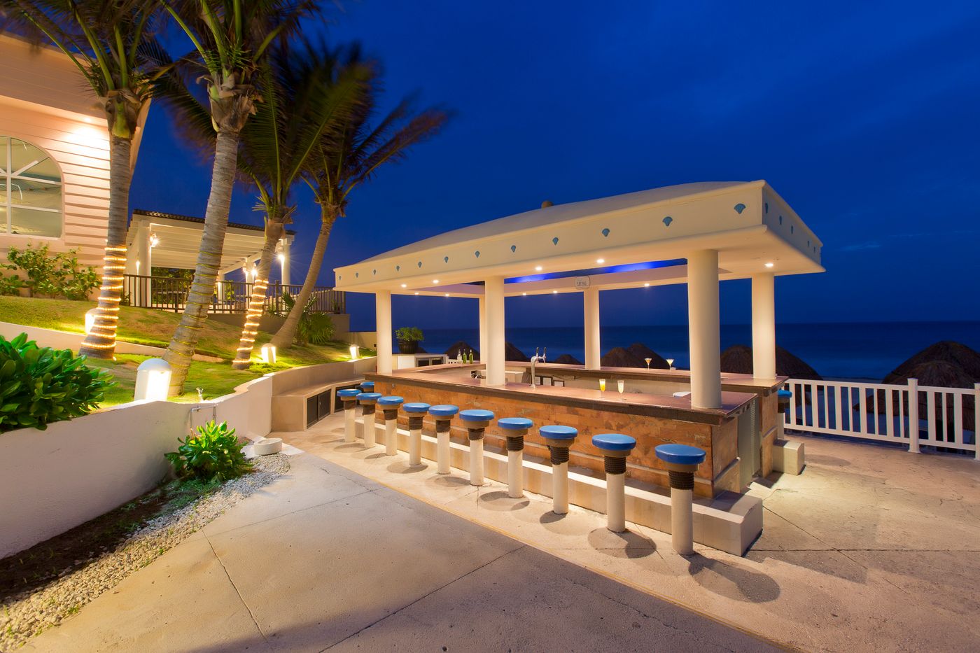 Golden-Parnassus-Resort--Adults-Only-All-Inclusive-Terrace-8