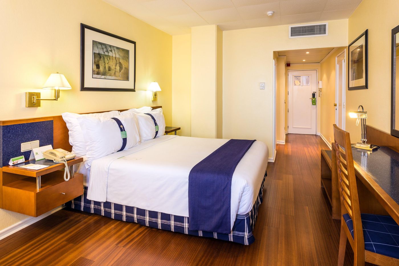 Holiday-Inn-Lisboa-Room-37