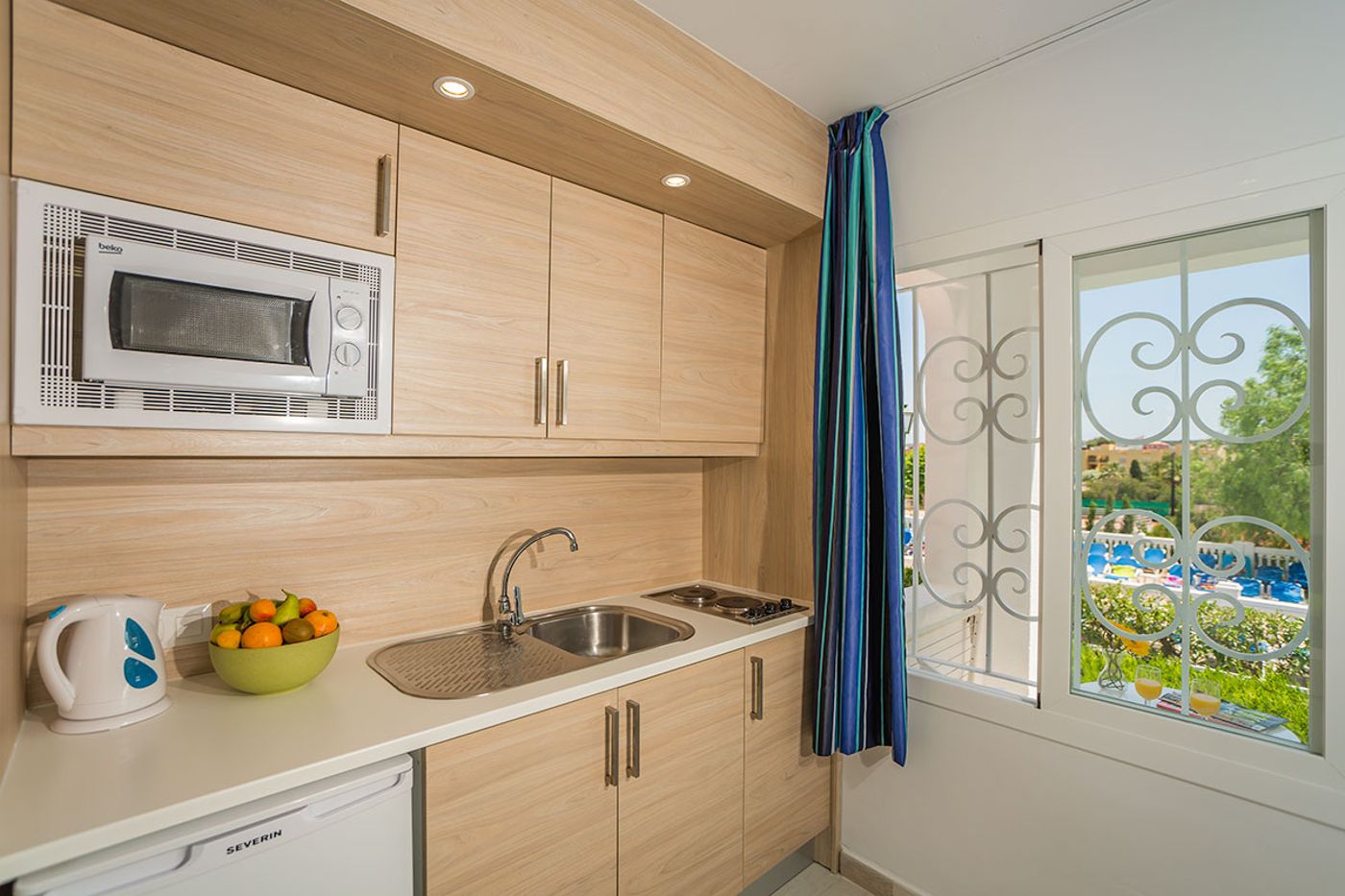 03.09.25 Holiday Center